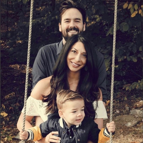 Meet your buyer/seller - Picture 2 of 2